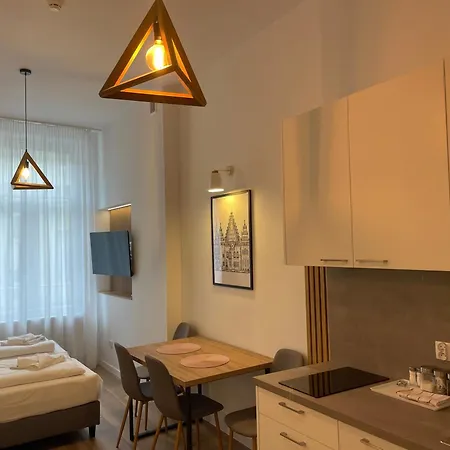 Aviendo Old Town Apartamento *